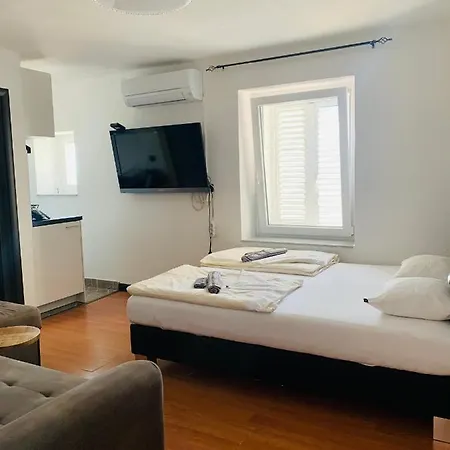 Urban Apartma