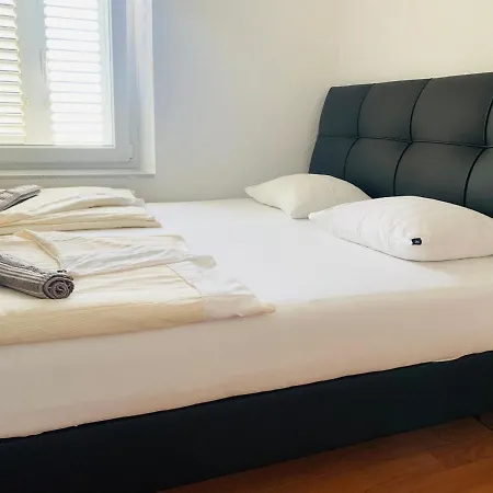 Urban Apartma