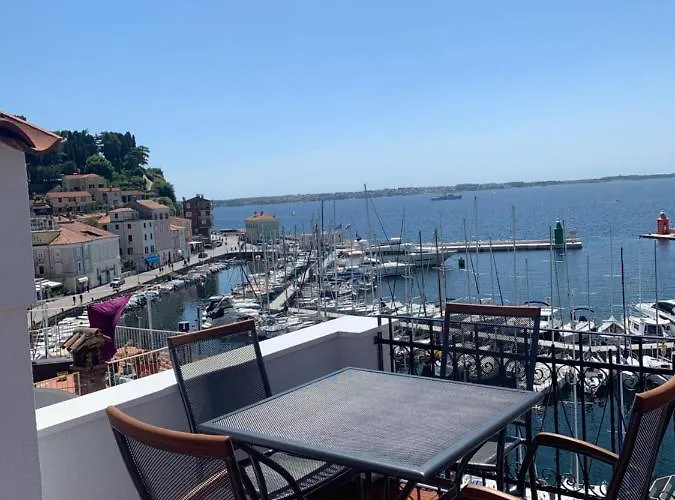 Urban アパート *